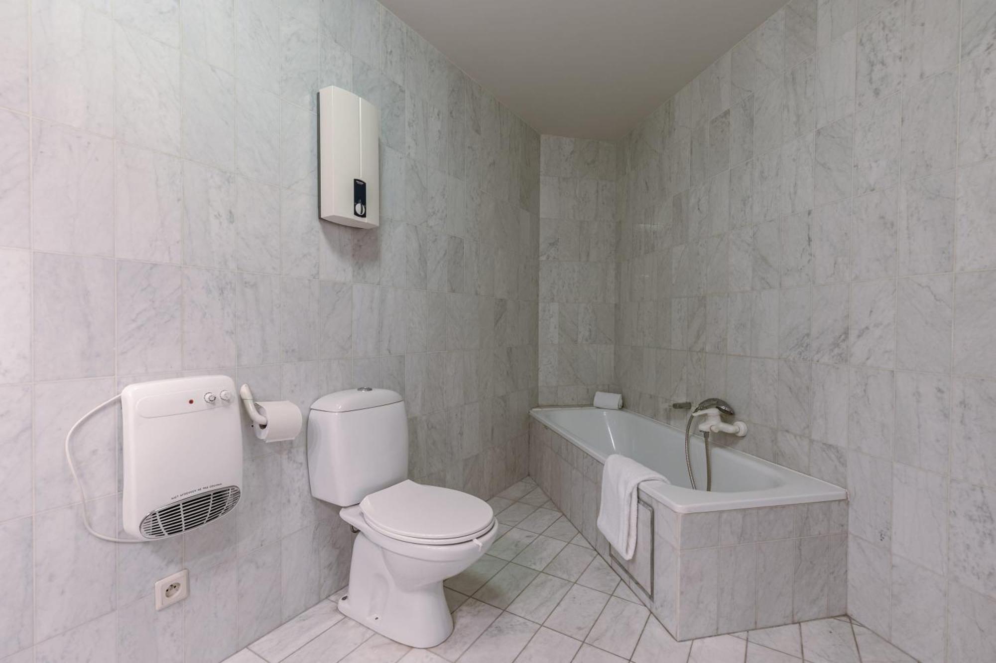 Huswell - Spacious & Modern Sea View With Garage Apartment *